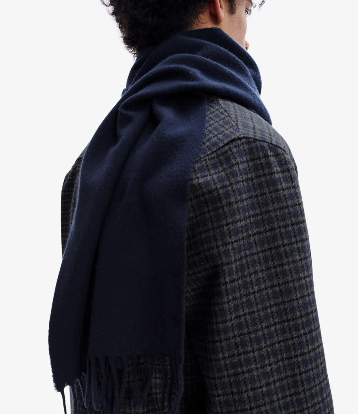 Ambroise Brodu00e9e scarf