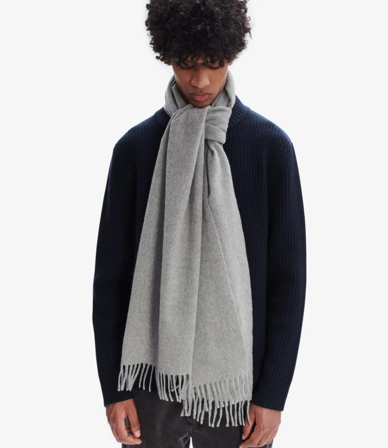 Ambroise Brodu00e9e scarf