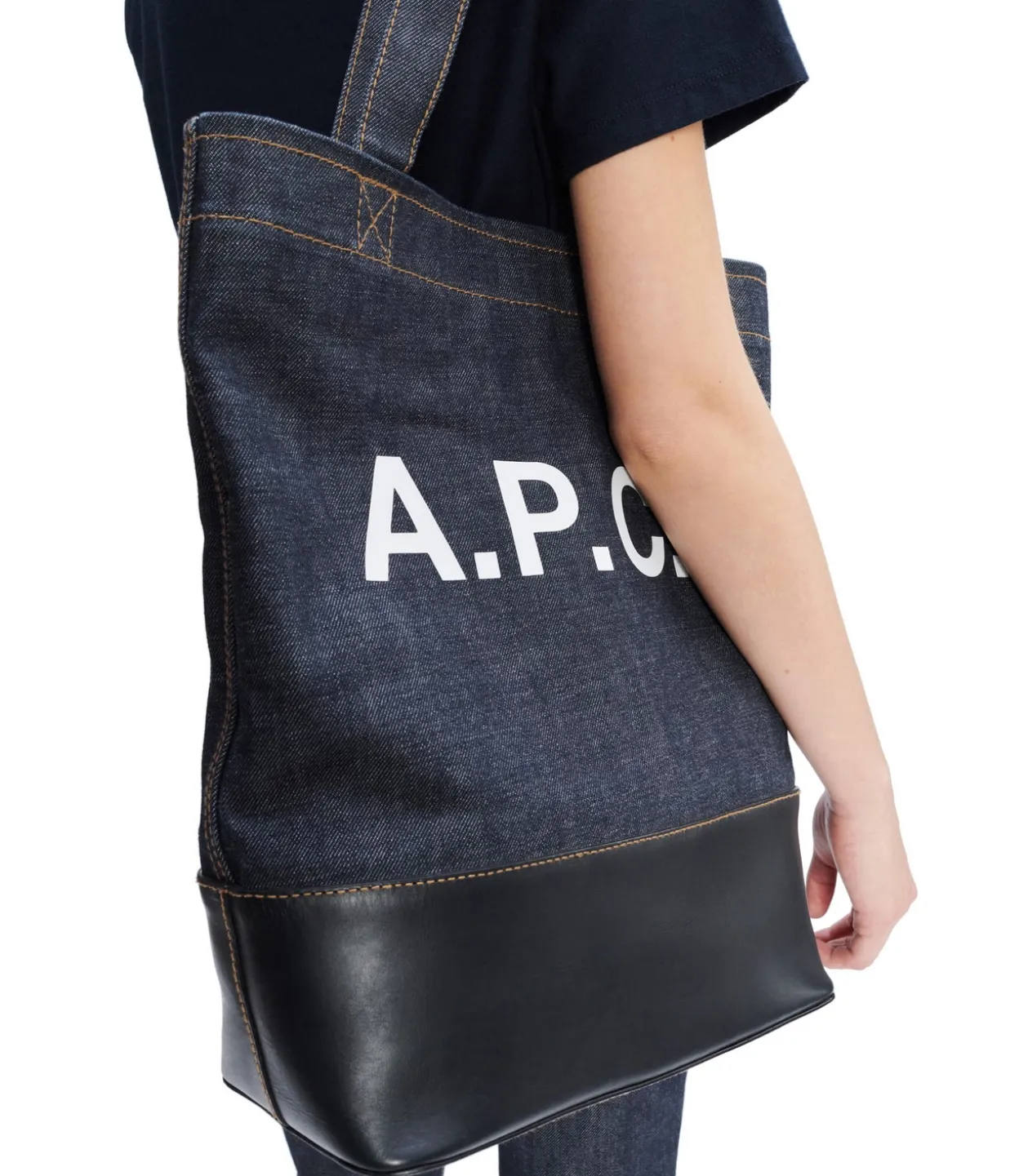 Axel tote bag
