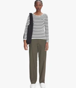 Berry trousers